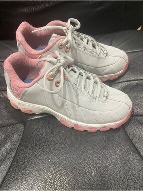 K-Swiss Women's Grey & Pink Lace-Up Sneakers Model ST-329 Sz 7